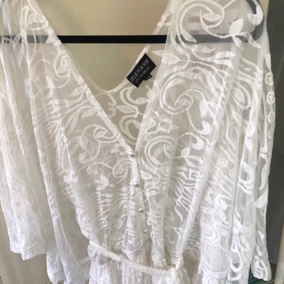 Sheer lace dress/cover up - Picture 5 of 6